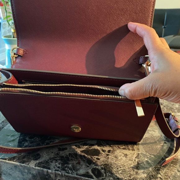 Tory Burch Saffiano Leather Emerson Oxblood Bag - BRAND NEW - Picture 3 of 4